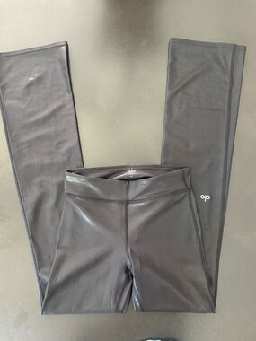ALO Flare Leggings